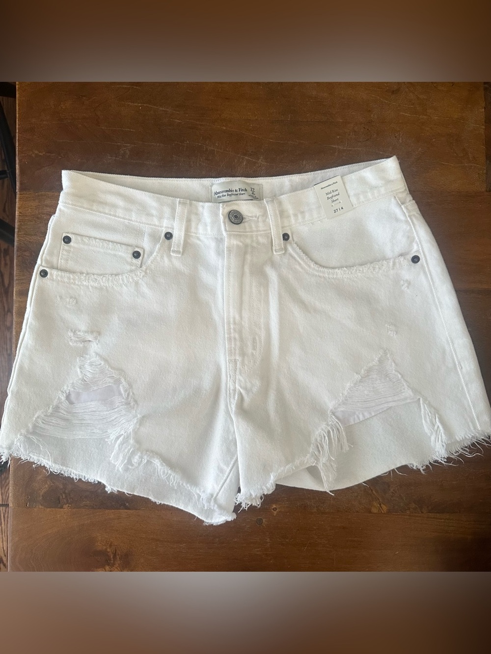 Abercrombie & Fitch White Distressed Mid-Rise Boyfriend Denim Shorts 4/27 NWT